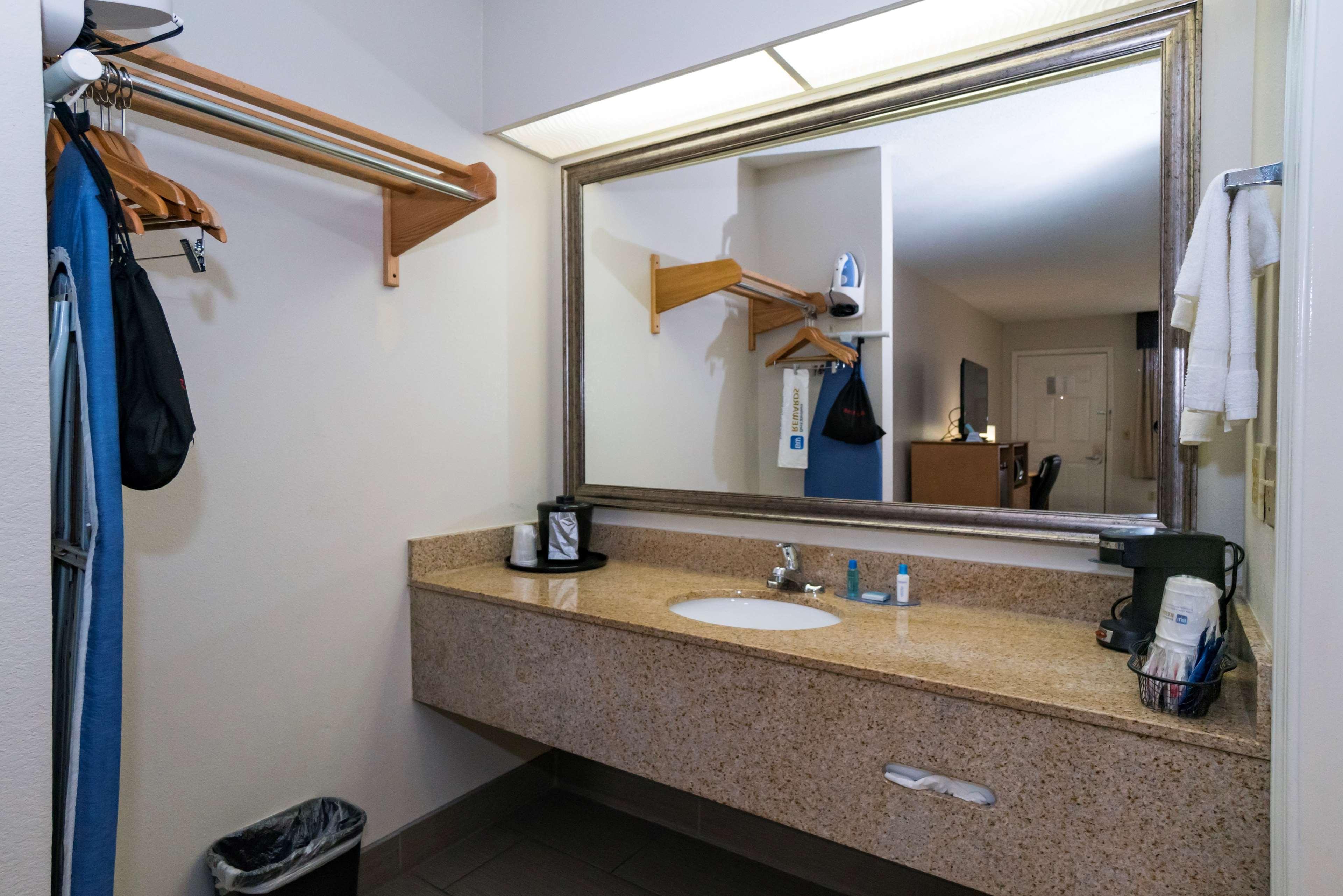 Best Western Airport Inn Pearl Zewnętrze zdjęcie